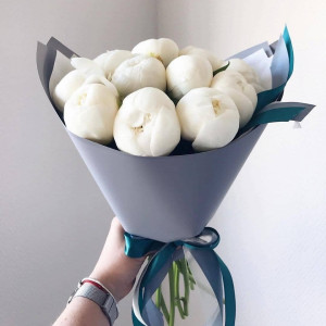15 Белых Пионов